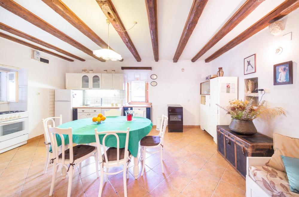 Holiday Home Burba Komiža Εξωτερικό φωτογραφία