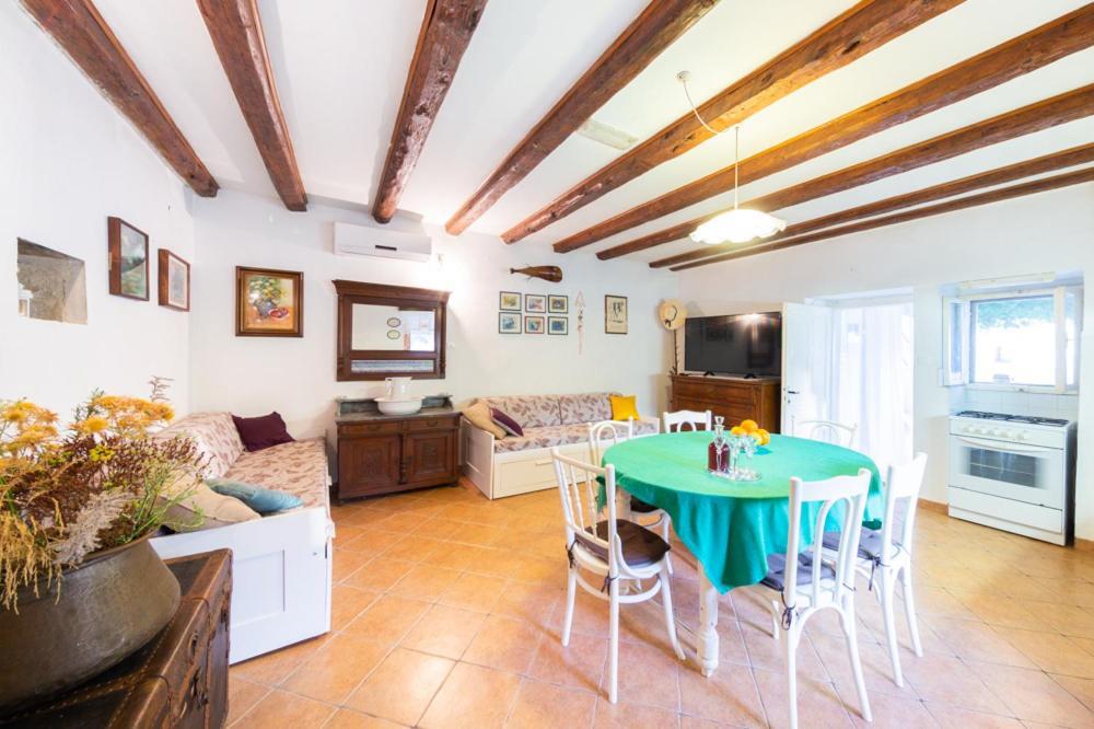 Holiday Home Burba Komiža Εξωτερικό φωτογραφία