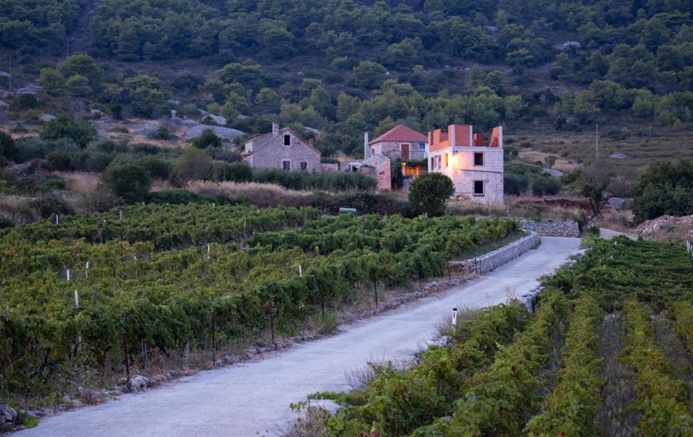 Holiday Home Burba Komiža Εξωτερικό φωτογραφία