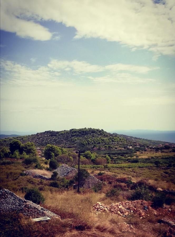 Holiday Home Burba Komiža Εξωτερικό φωτογραφία