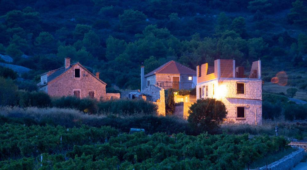 Holiday Home Burba Komiža Εξωτερικό φωτογραφία