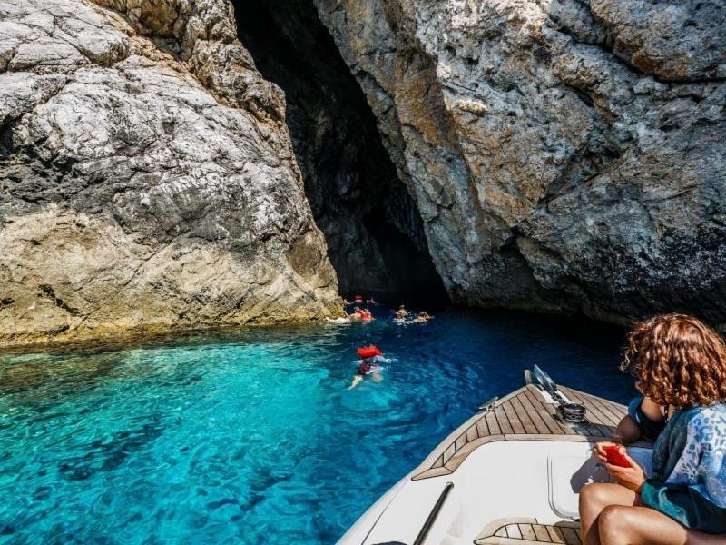 Holiday Home Burba Komiža Εξωτερικό φωτογραφία