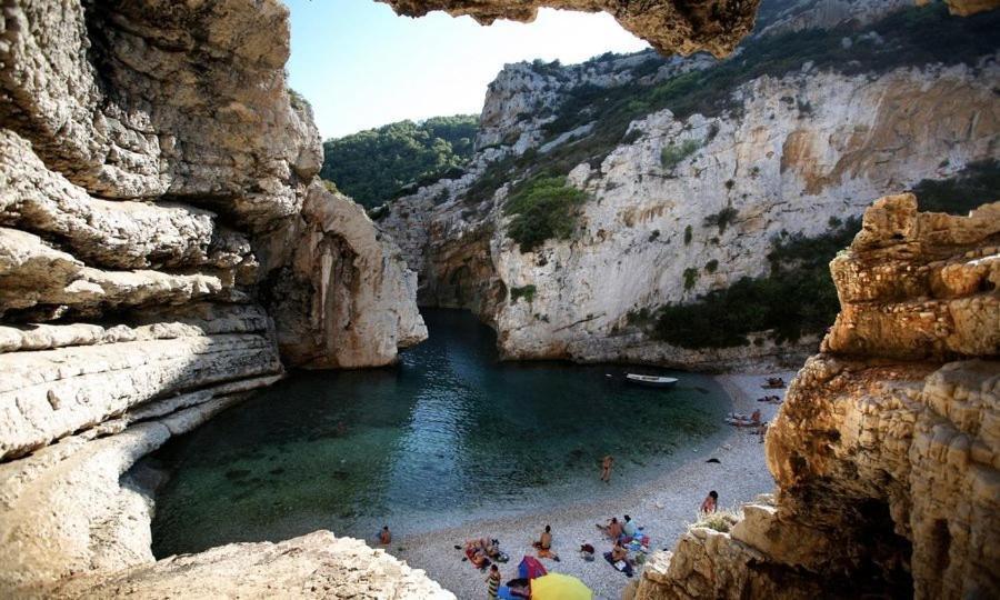 Holiday Home Burba Komiža Εξωτερικό φωτογραφία