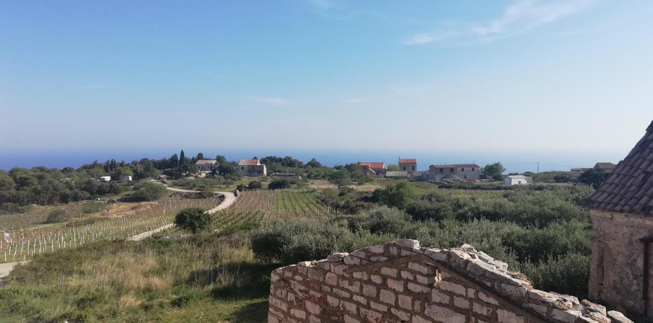 Holiday Home Burba Komiža Εξωτερικό φωτογραφία